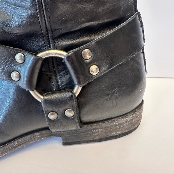 Frye Phillip Harness black short O ring leather boots, size 9 B - Picture 3 of 11